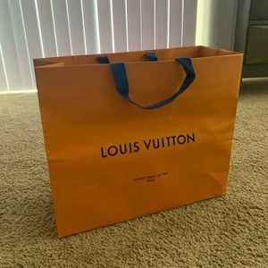 Louis Vuitton bag 15.5x13